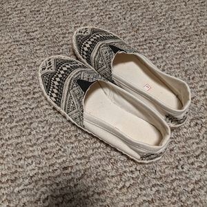 Tribal design espadrilles
